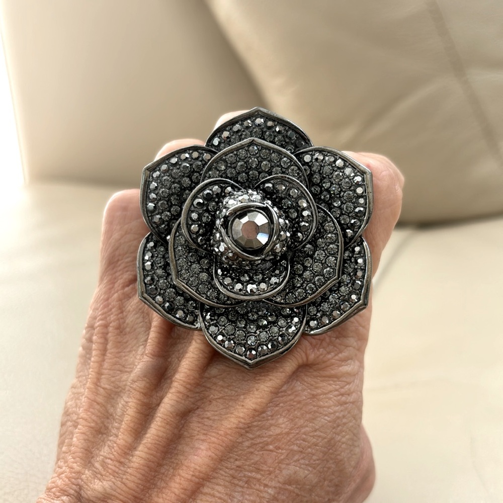 RHINESTONE RING